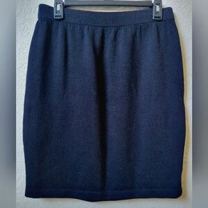 St. John Basics black knit skirt size 10
